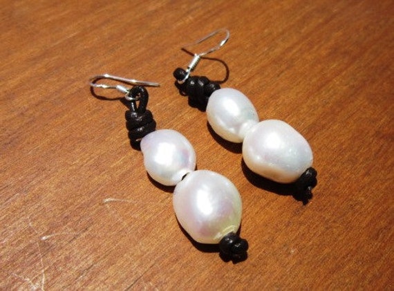 dangle earrings, fresh water pearl earrings, drop earrings, leather earrings, sterling silver earrings, dangle earrings