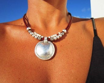 women choker, choker necklace, handmade jewelry, pendant necklaces, silver necklaces, unique necklaces, nature jewelry, leather necklace
