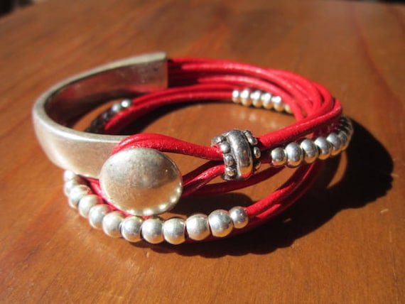 woman bracelet, red jewelry, boho jewelry, womens bracelet, silver bracelet, leather bracelet, beaded Bracelets, accessories