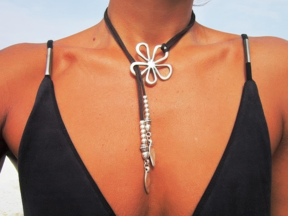 flower y necklace beaded, lariat necklace, Dainty Lariat Necklace, handmade jewelryby kekugi