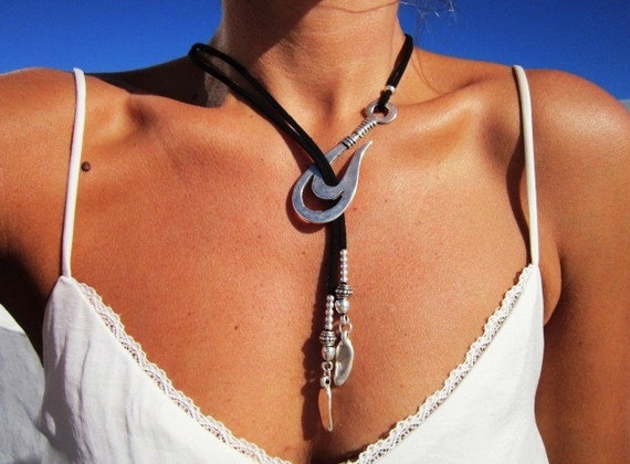 Silver y outlet drop necklace