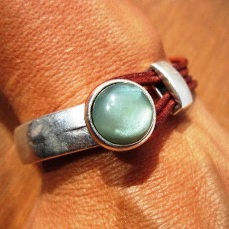 Dark Green stone *** bracelet