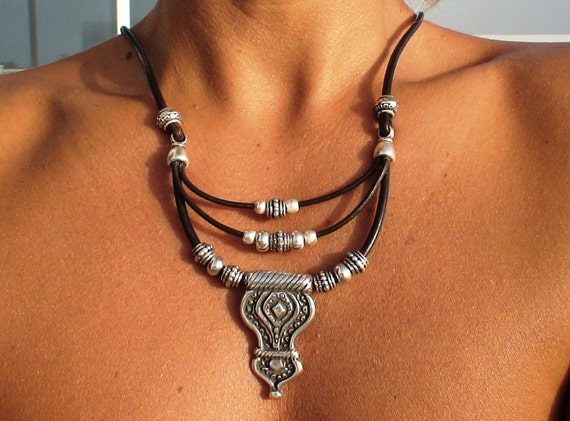 Necklaces for women, statement necklaces, necklace, womens necklaces, silver necklaces, bead necklaces, Ethnic jewelry, ethnic jewelry