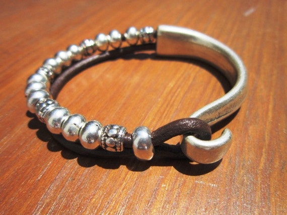 Beaded Silver Leather Bracelet for Women  Fashion Jewelry  Charm Accessories