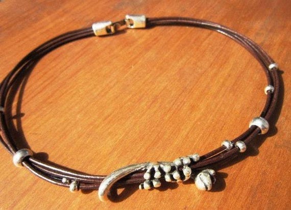 Silver Beaded Necklace with lizard Charm • Bohemian Handmade jewelry • Necklaces for Women • Personalized Jewelry Gift for Her by Kekugi