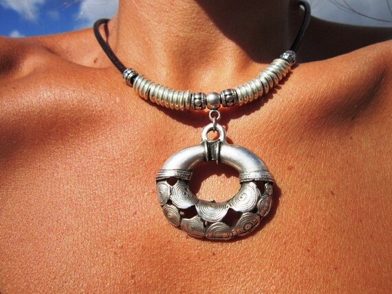 Boho jewelry, bohemian jewelry, hippy jewelry, bohemian necklaces, boho necklace, silver jewelry, fashion jewelry, ethnic jewelry, boho chic