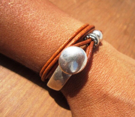 costume jewelry, boho jewelry, style jewelry, trend setting jewelry, celebrity jewelry, silver bracelet, leather bracelet, sale