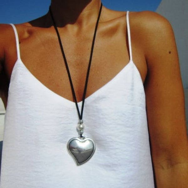 Collier pendentif de coeur, longs colliers pour des femmes, pendentif argenté de coeur, bijoux de boho, modèle alternatif