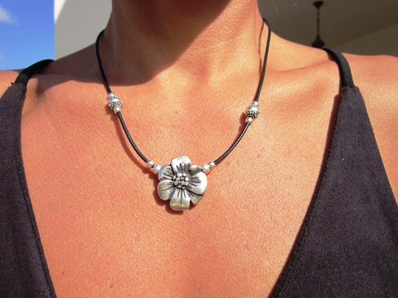 Flower statement necklaces for women, necklace jewelry