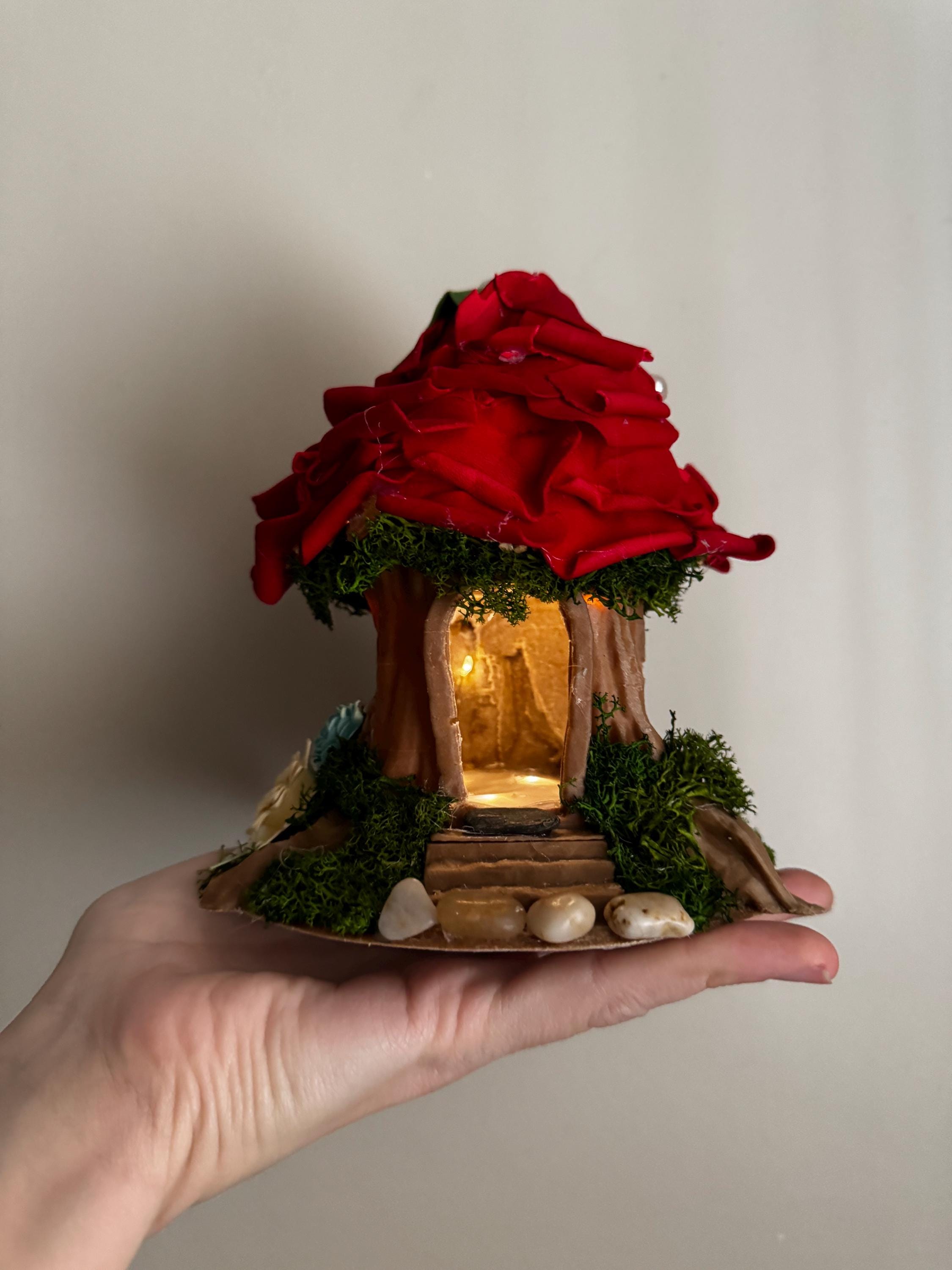 Light-Up Fairy House –  Tree Stump Cottage