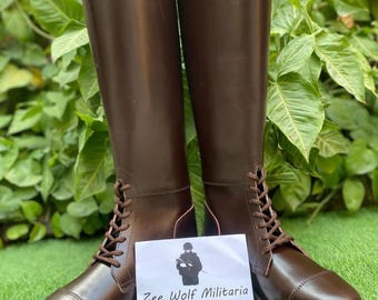 Botas militares largas con cordones de cuero marrón hechas a mano para oficiales alemanes.