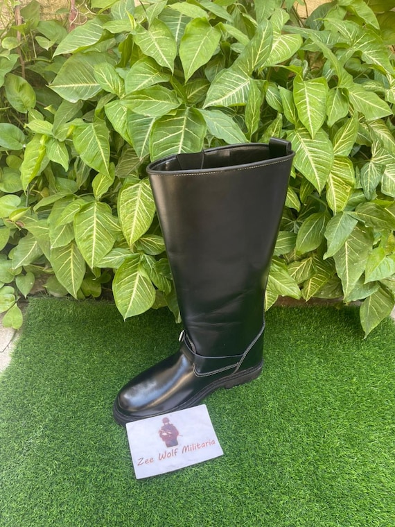 90’s vintage engineer boots leather 90's vintage engineer boots leather lace