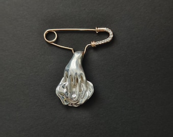 Handmade Silver Vulva Rose Brooch – Sensual Body Art Pin, Statement Jewelry
