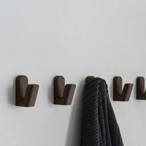 Moderne minimalistische Wandhaken mit versteckten Schrauben - Eleganter Wandhaken für den Eingangsbereich - Umweltfreundlicher Handtuchhaken - 3D-Druck von Scandi