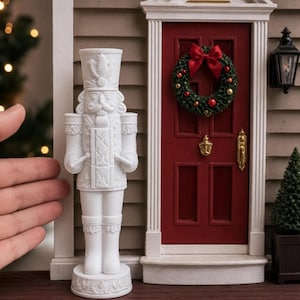 Omålad Nötknäppare i skala 1:12 – Miniatyr juldekoration till veranda, 3D-tryckt juldekor