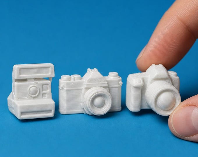 1:12 Scale Camera Collection – DSLR, Polaroid & Retro Film Camera Miniatures