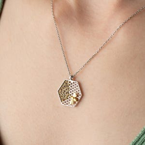 Bee and Honeycomb Necklace, Dainty Honeycomb Necklace, Unique Bee Necklace, Hexagon Honeycomb Necklace, crete bee neclace , graduation gift.
