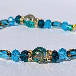 Teal Treasure Glass Beaded Bracelet, Handmade Stretch Bracelet