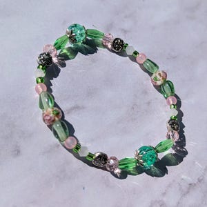 Pink and Green Floral Beaded Bracelet, Handmade Stretch Bracelet, 7in
