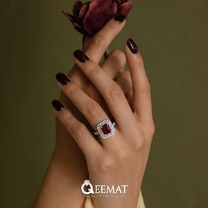 Smaragdgeslepen Robijn Halo Ring – Moissaniet Sterling Zilveren Verlovingsring – Vintage Jubileumcadeau