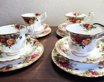 Tazas, platillos y platos para pan Royal Albert Old Country Roses. Juego de 4. Vintage. Inglaterra.