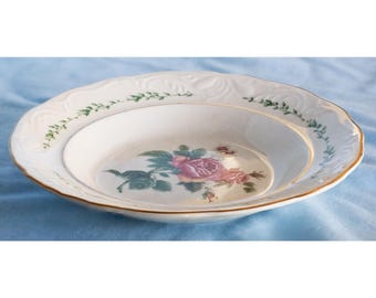 Gibson Designs Victorian Rose Rimmed Bowl. Vintage. Made in USA