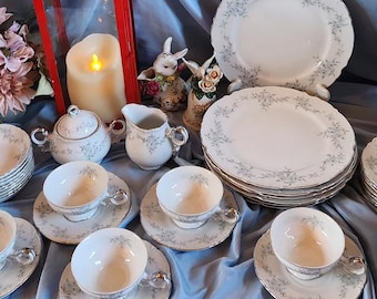 Vajilla de porcelana fina Mikasa. Barbizon 9289. 8 cubiertos. Fabricada en Japón.