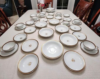 Noritake Bluedale Pattern 5533 Dinnerware Set. 12 Place Settings