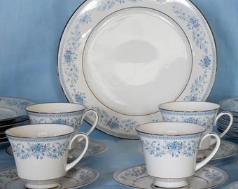 Juego de vajilla Noritake Blue Hill. 6 cubiertos. Vintage.