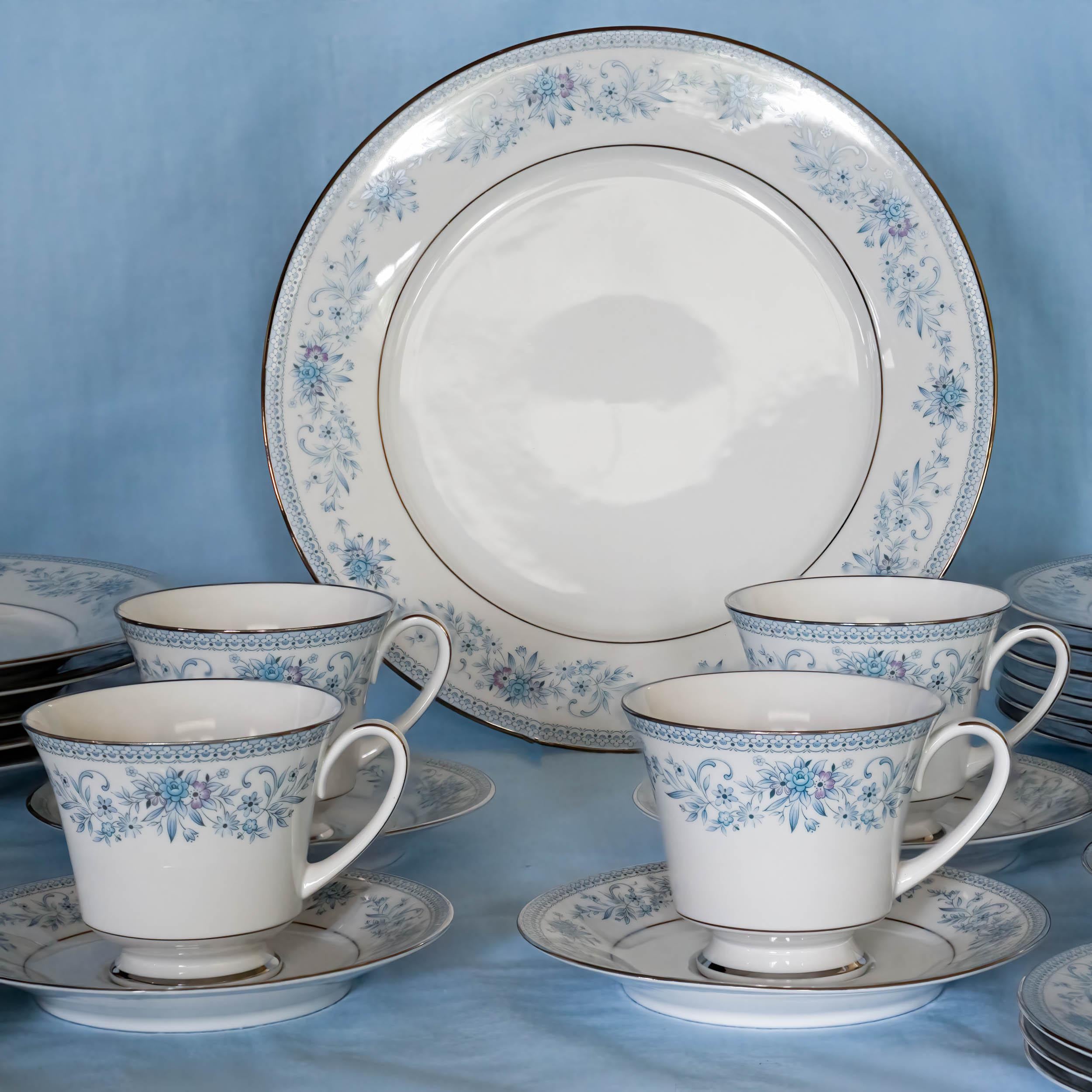 Noritake Blue Hill Dinnerware Set. 6 Place Settings. Vintage. - Etsy