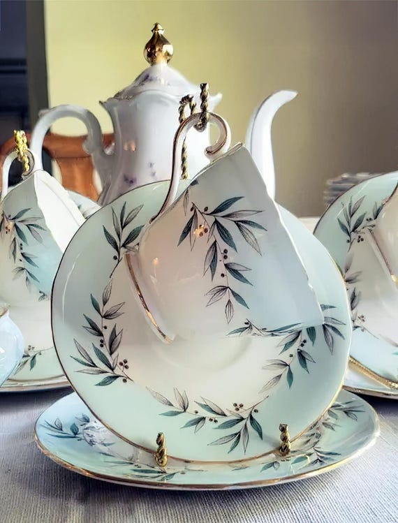Aynsley Valencia Tea Set. Sugar Bowl, 3 Teacups, 3 Saucers, 3 B&B