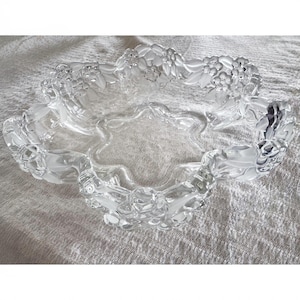 Beautiful Crystal Glass Serving Bowl From Mikasa