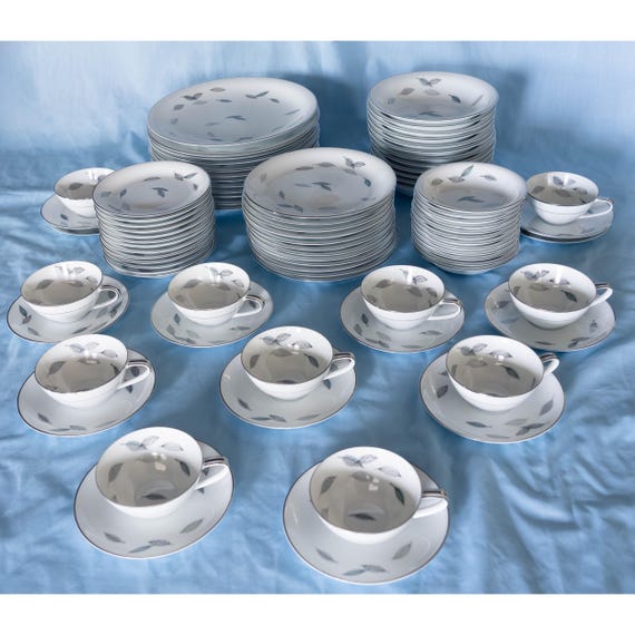 Noritake RC Pattern 276 Dinnerware. 93 Pieces. Vintage. Made in