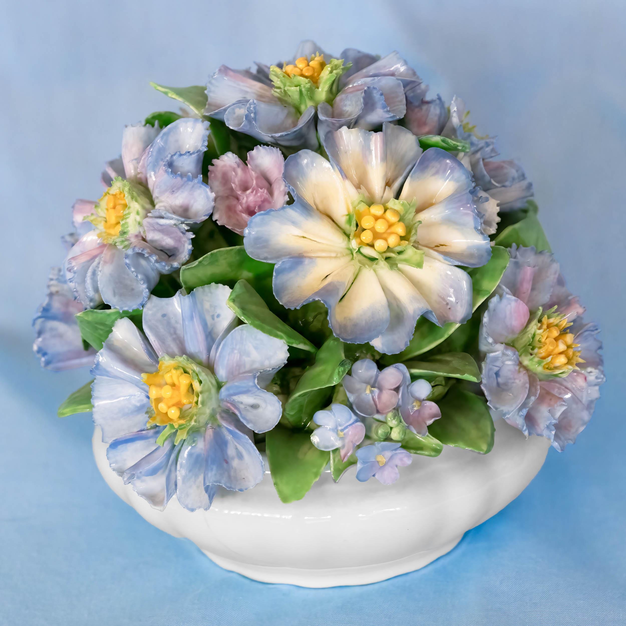 【coalport コールポート】バスケット　花のアップリケ✾優しい色合い Coalport Flower Basket - Etsy