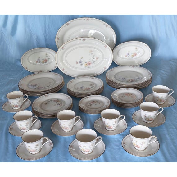 Noritake Cervantes Pattern 7261 Dinnerware. 9 Place Settings, 49