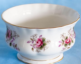 Royal Albert Lavender Rose Open Sugar Bowl. Made in England