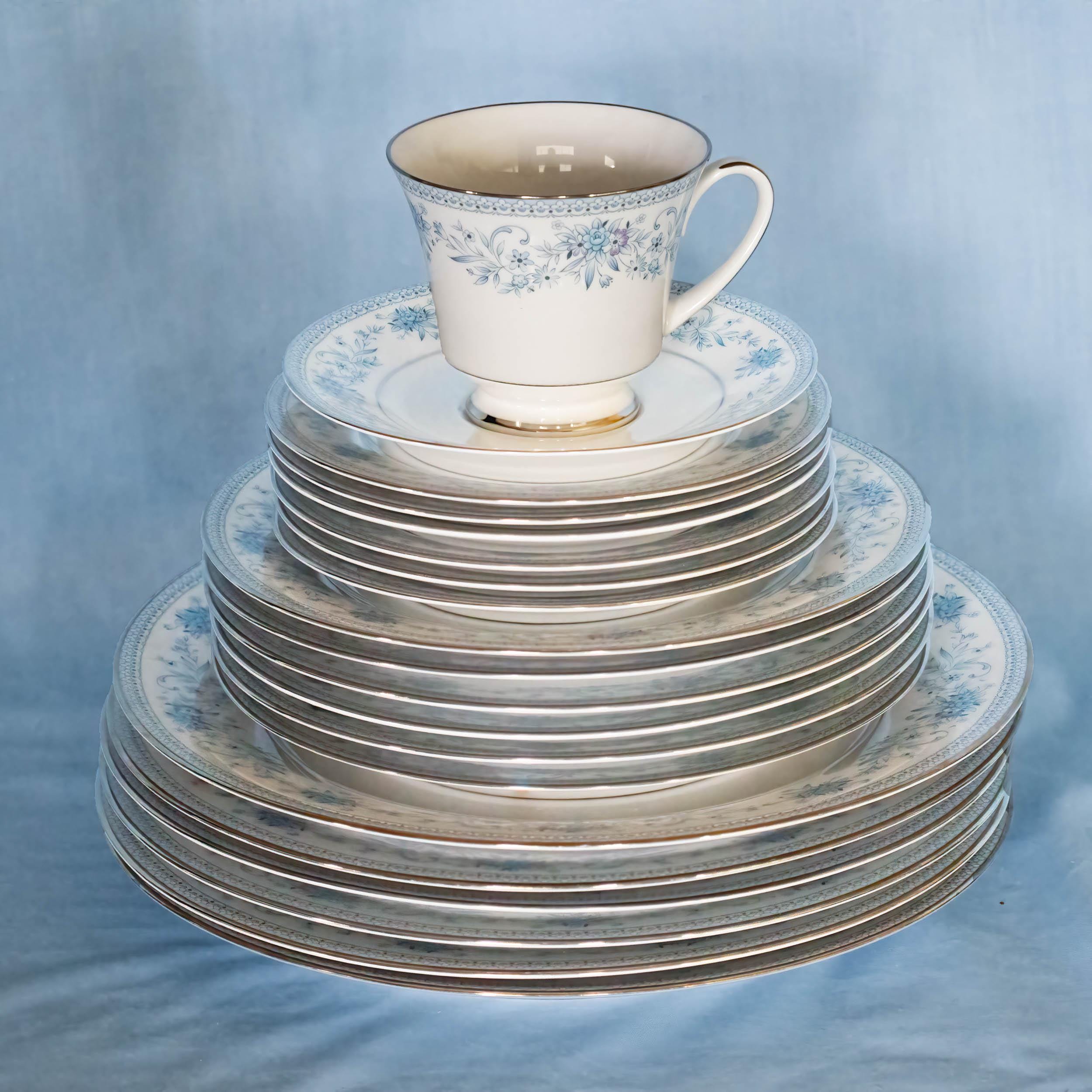 Noritake Blue Hill Dinnerware Set. 6 Place Settings. Vintage. - Etsy