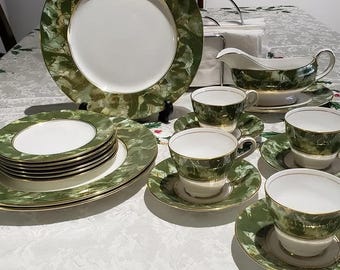 Vajilla Aynsley Emerald. Fabricada en Inglaterra.