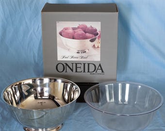 Oneida Paul Revere Heavy Silverplate Bowl. Original Box. Vintage. Made in USA