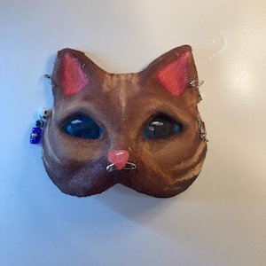 Brown cat therian mask