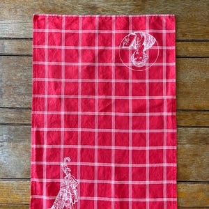 Pride '25 Sapphic Mademoiselle Torchon/toalha de cozinha por Toile de Judy