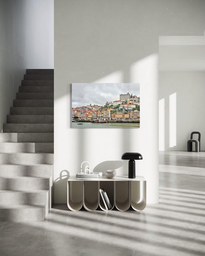 Farbenfrohes Porto am Fluss – Duero Fluss Stadtbild Fotografie, Portugal Architektur Wandkunst, historische Porto Skyline Bild 6