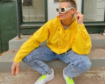 Vintage ‘80s yellow spring jacket