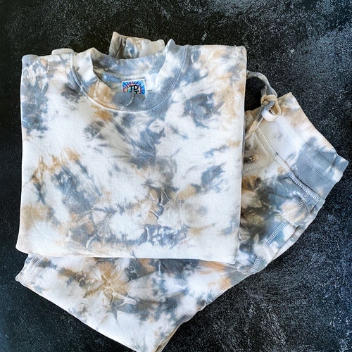 neutral tie dye sweatshirt