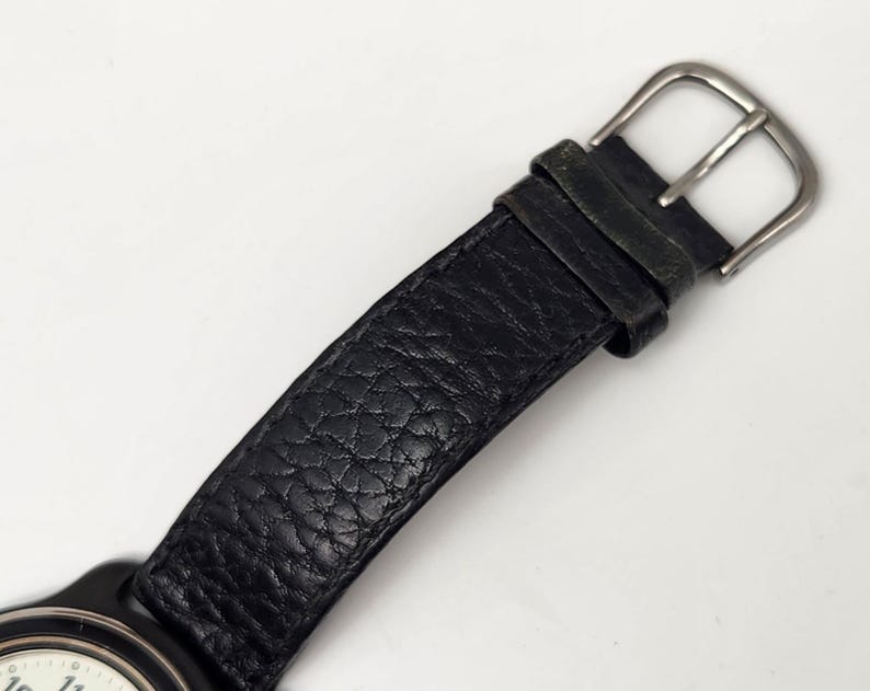 Swiss Army 330 Water Resistent Swiss Wristwatch Leather Band - New Battery image 5