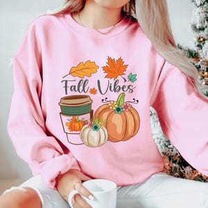 Sweatshirt Herbst Vibes | Herbst Kürbis Kaffee Shirt | Gemütlicher Herbst Rundhalsausschnitt | Niedliche Herbstblätter Pullover | Erntedank-Shirt | Herbstästhetik