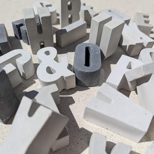 Letras de hormigón hechas a mano / Letras de cemento, regalo personalizado, regalo de boda, decoración del hogar, decoración con nombre personalizado, imán para nevera para baby shower