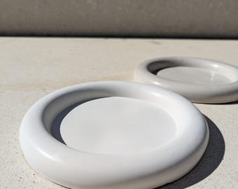 Handmade Round Concrete Coaster: Minimalist Plant Saucer