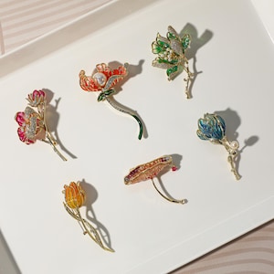 lapel pin, birth flower brooch, vintage enamel brooch, flower brooch, tulip brooch, wedding brooch, handmade jewelry gift, brooch