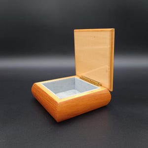 Vintage Sorrento Wooden Box Handmade Made in Italy Wooden  Jewellery Box / Collectibles / Gift
